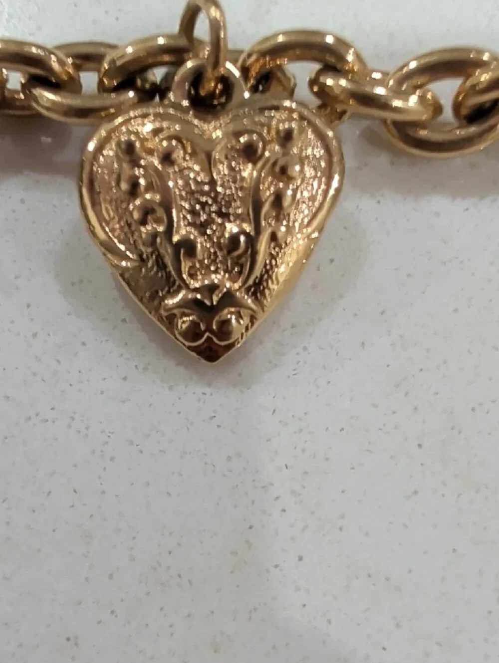 Avon classic gold